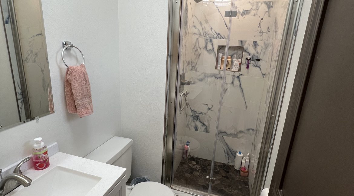 12Master Bath