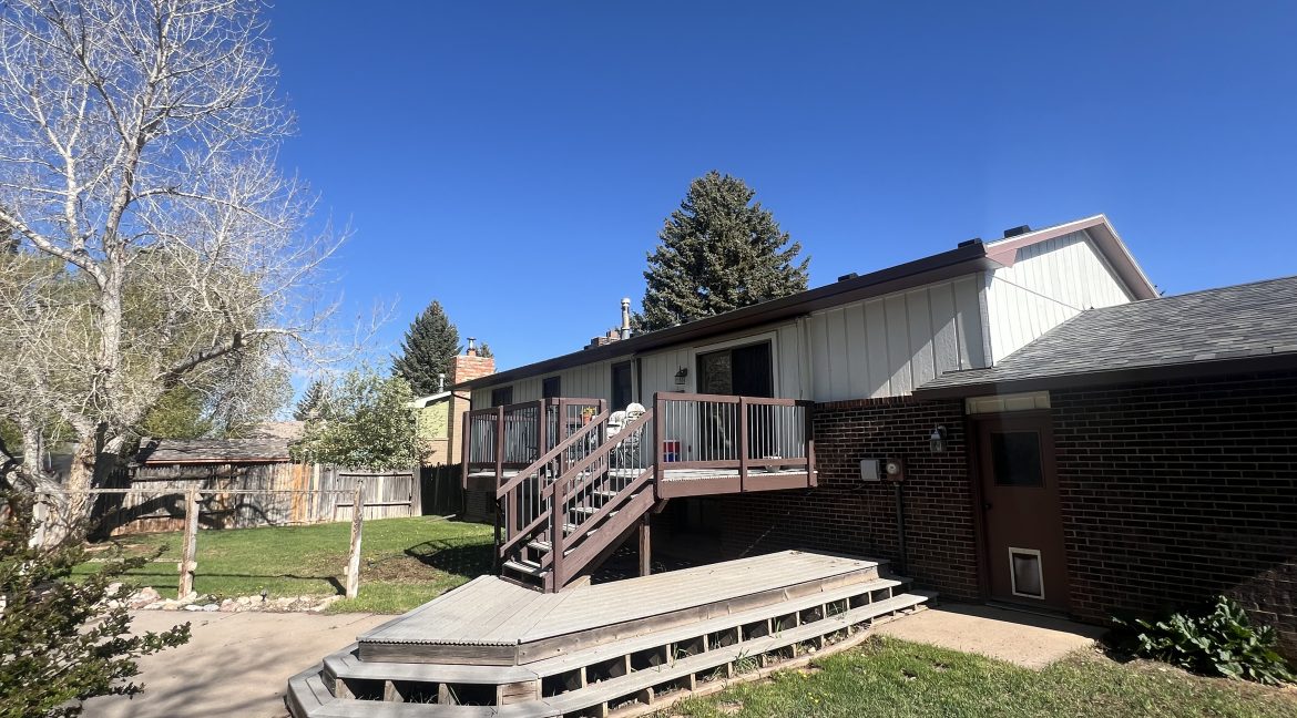 21Back of House-Deck