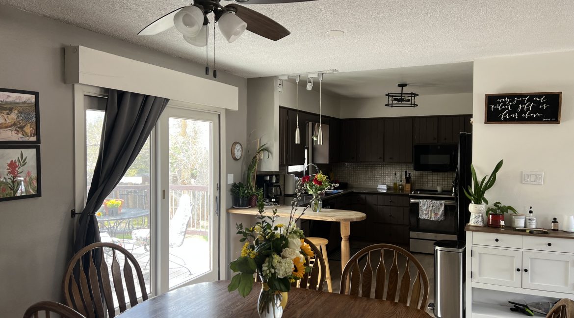 5Dining:Kitchen