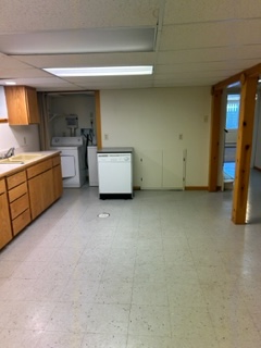 Custer kitchen-laundry down