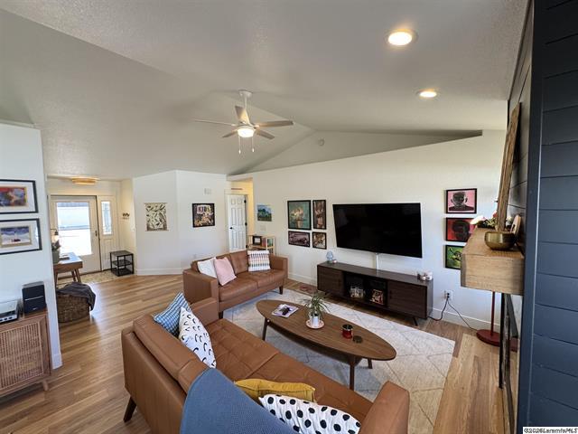 260139-4fc28c02-7fc0-458b-9f43-ce6c4ebcc407